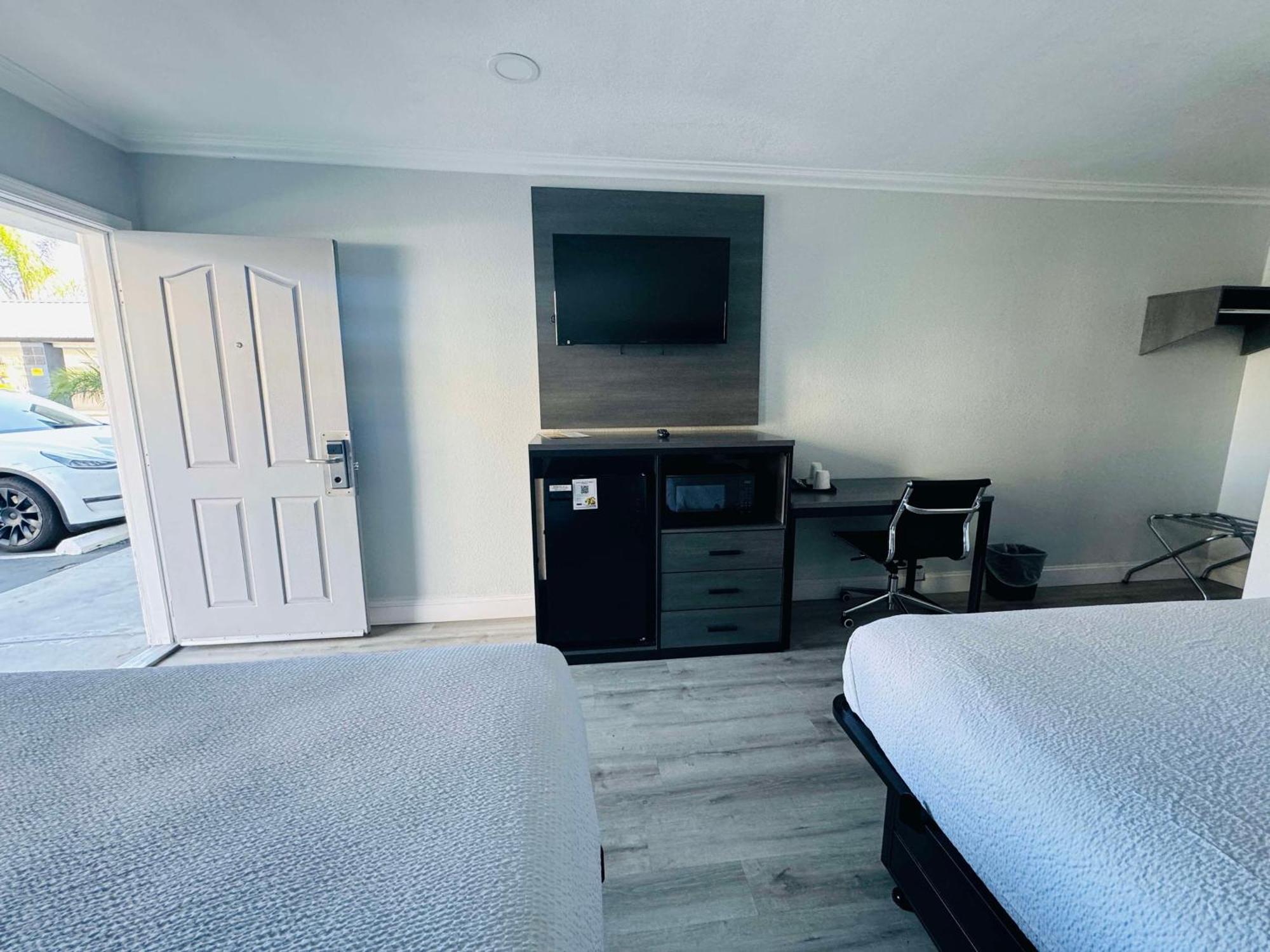 Surestay By Best Western Fresno Central Luaran gambar