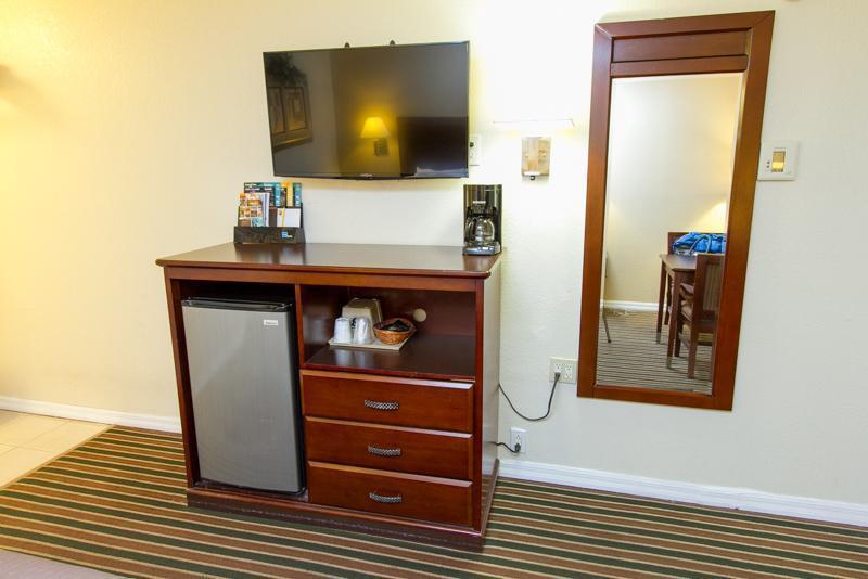 Surestay By Best Western Fresno Central Luaran gambar